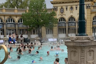 塞切尼溫泉浴場，匈牙利有趣的溫泉交際文化