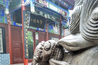 河南濮陽 鄭板橋紀念館門口的石獅子
