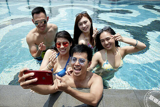 寒舍艾麗信義區唯一101景觀泳池 舉辦夏日池畔派對