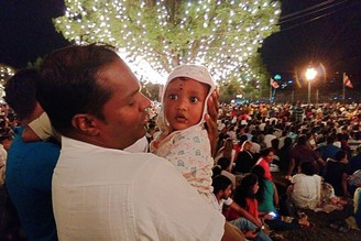 斯里蘭卡佛牙寺的年度盛事：媲美嘉年華的佛牙節