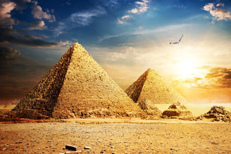 遠離繁華，埃及金字塔跨年
