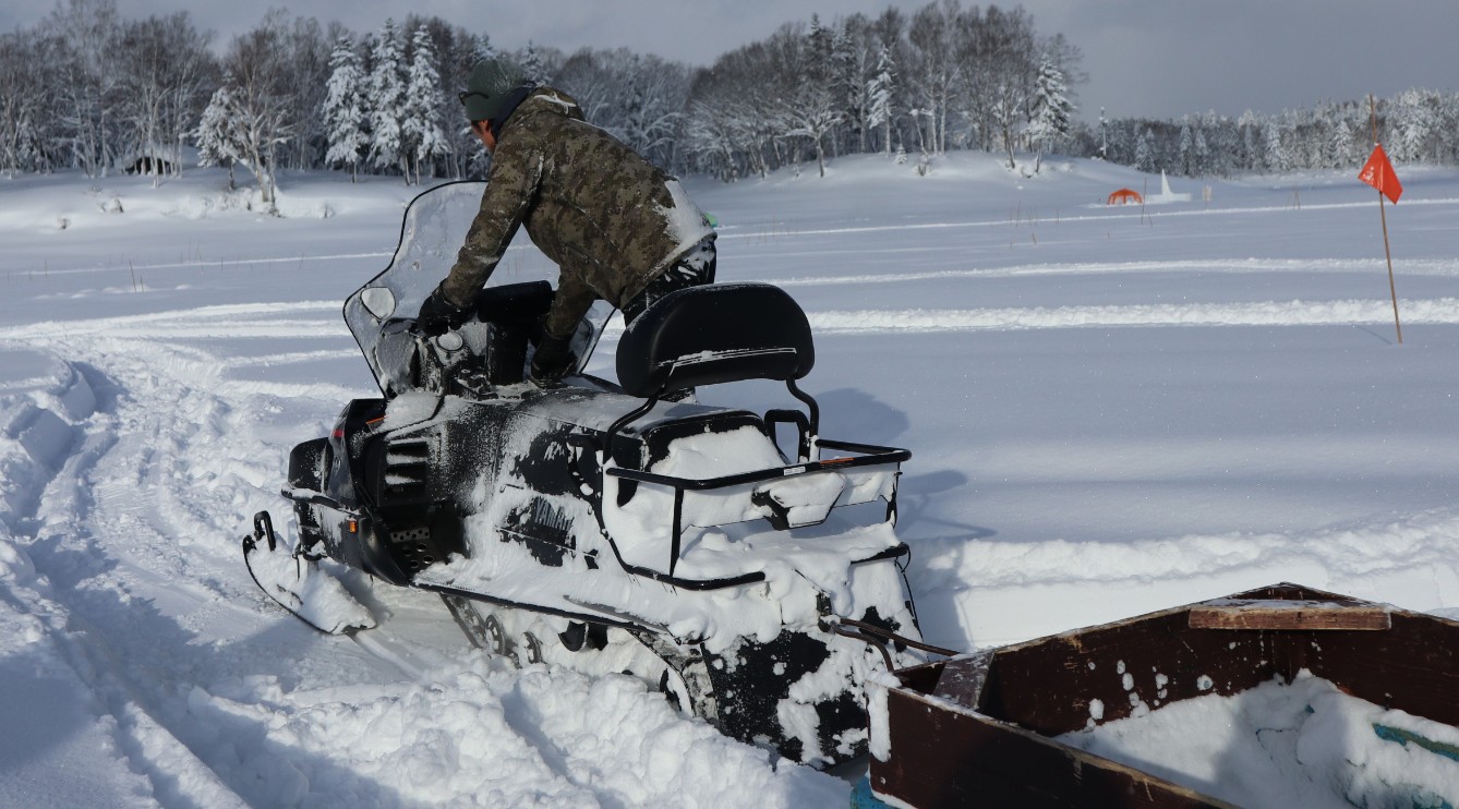 北北海道 冬季活動篇 朱鞠內湖冰上釣魚 佐呂別濕原雪地健行 旭川滑雪 冰壺運動 蕎麥麵體驗 PChome旅行團