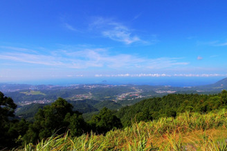 台北 平溪五分山步道 山之巔海之涯鳥瞰一望無際山海美景 盤旋稜線的萬里長城小巨龍