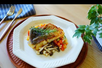 芒果莎莎醬佐香酥魚排~ 教你如何處理魚肉鮮甜多汁外皮香酥脆!