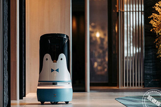 國泰飯店觀光 結合高標準衛生安全與數位 之後各館都將有機器人管家