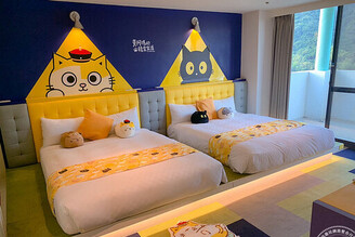 毛孩巨星「黃阿瑪」有主題房了, 帶您到台南冒險飯店開箱！