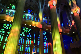 探訪「上帝的建築師」高第的遺作！西班牙官方導遊教你看懂聖家堂的奇妙之處