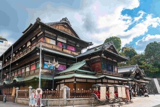 抓2023尾巴搶好康！ 旅行社祭「新春.賞櫻」雙主題攻冬季旅展