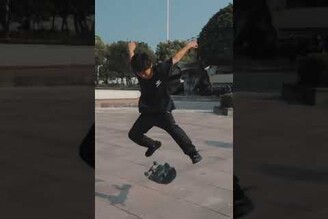 街頭尋找路人叫他們做個翻板skate  skateboard skateboarding skateboardingisfun street doakickflip  skater