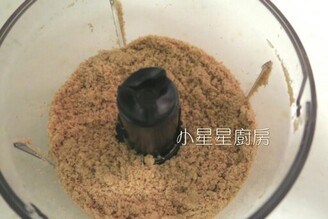 免烤箱甜點，冰冰涼涼的芒果生乳酪蛋糕