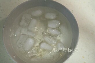 夏季限定！滿口芒果香的芒果雙色鮮奶酪