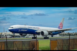 高雄國際機場 中華航空 B777-300ER 波音藍鯨彩繪機訓練 B-18007China Airlines Boeing Livery Training RCKH 2024.08.20