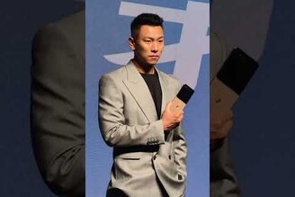 motorola razr 60 系列代言人 瘦子E.SO 手機帥帥人也帥帥！ motorola razr60 摺就是帥