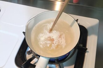 幸福又美味！水波蛋佐炒野菇