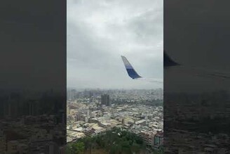 China Airlines B737-800 B-18660 Landing RCKH