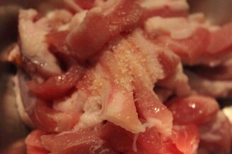 鮮甜美味！肉絲炒金針菇