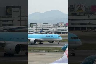 Korean Air 大韓航空 A350-900 Take off