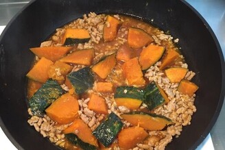 秋季家常菜！肉末南瓜煮