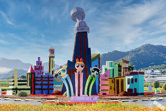 新社花海暨台中國際花毯節 史上最大主花毯 + 飛天小女警主題裝置是最大亮點