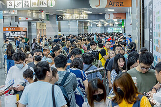 ITF台北國際旅展首日就出現千萬刷手 週末首日人潮滿滿，陸海空旅遊商品齊！