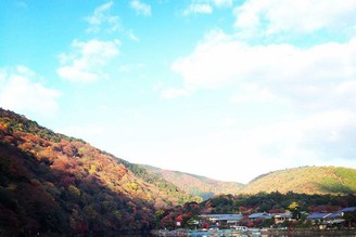 櫻色、楓紅、雪化妝—難以忘懷嵐峽之美，風情萬種的大堰川